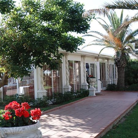 Th Cinisi - Florio Park Hotel Exterior photo