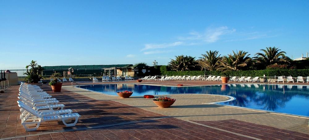 Th Cinisi - Florio Park Hotel Exterior photo